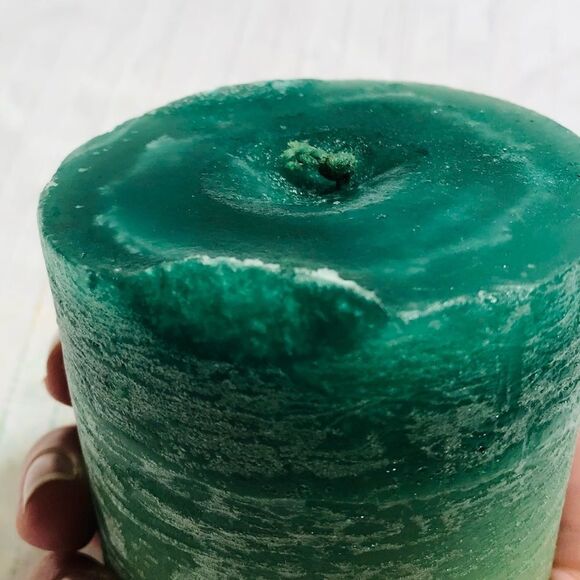 Handcrafted Timber Scented Candle (Green) - Picture 10 of 10